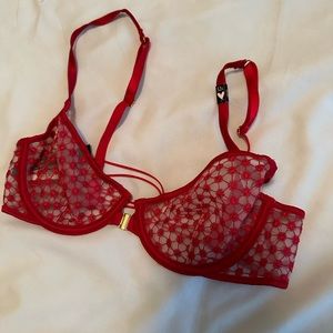 Victoria secret 32c brand new